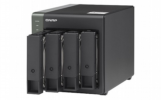 ��� ����� QNAP TS-130 NAS