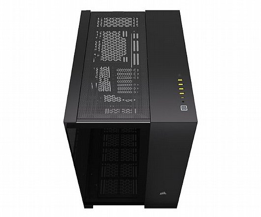 ���� Corsair 6500X ��� ������ �� �����