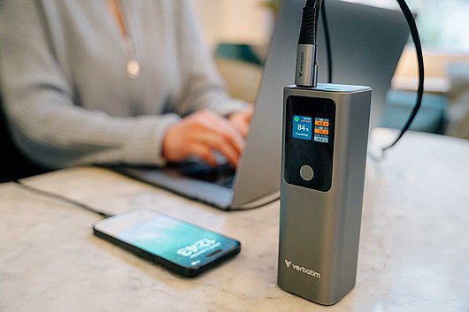����� ����� ������� Verbatim Charge �n� Go Power Bank 27000mAh 32269